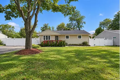 2712 Connecticut Avenue, Medford, NY 11763 - Photo 1