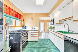 54 Briggs St, Hicksville, NY 11801 - Photo 7