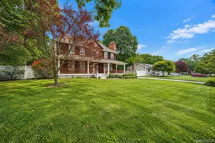 17 Mayfield Dr, Mastic Beach, NY 11951 - Photo 3