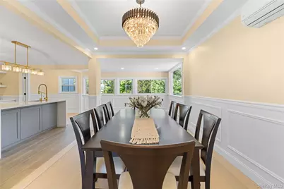 1059 Denton Avenue, Manhasset Hills, NY 11040 - Photo 15