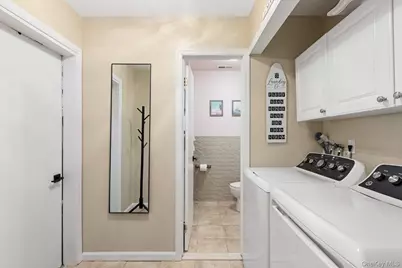 75 Fox Court, Manorville, NY 11949 - Photo 5