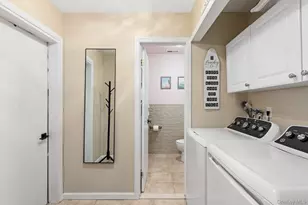 75 Fox Ct, Manorville, NY 11949 - Photo 5