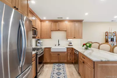 75 Fox Court, Manorville, NY 11949 - Photo 7
