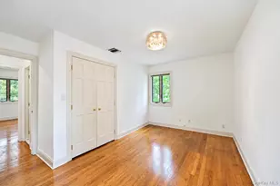 118 Baker Hill Rd, Great Neck, NY 11023 - Photo 27