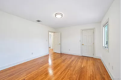 118 Baker Hill Road, Great Neck, NY 11023 - Photo 25