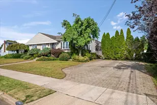 3963 Sandra Ln, Seaford, NY 11783 - Photo 23