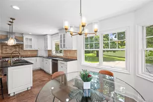 467 Hempstead, Rockville Centre, NY 11570 - Photo 5