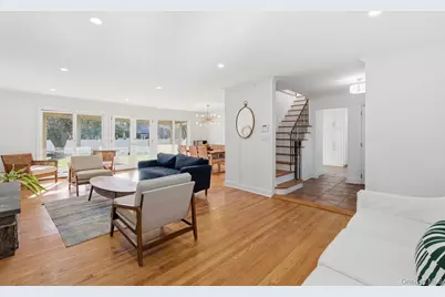 467 Hempstead, Rockville Centre, NY 11570 - Photo 7