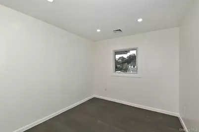 105 N Lewis Avenue, Lindenhurst, NY 11757 - Photo 23