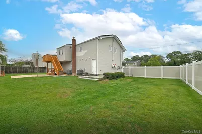 105 N Lewis Avenue, Lindenhurst, NY 11757 - Photo 33