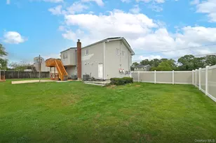 105 N Lewis Ave, Lindenhurst, NY 11757 - Photo 33