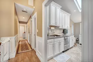 2817 Riverside Dr, Wantagh, NY 11793 - Photo 19