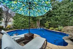 2817 Riverside Dr, Wantagh, NY 11793 - Photo 37
