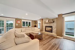 2817 Riverside Dr, Wantagh, NY 11793 - Photo 27