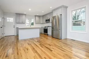 33 Marwood N, Port Washington, NY 11050 - Photo 5