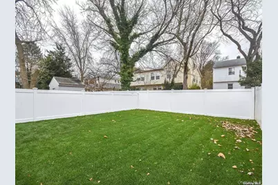 33 Marwood N #B, Port Washington, NY 11050 - Photo 27