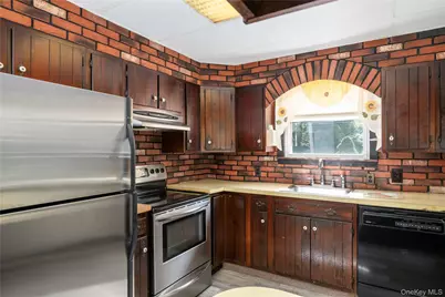 21 Annsville Trail, Yonkers, NY 10703 - Photo 3