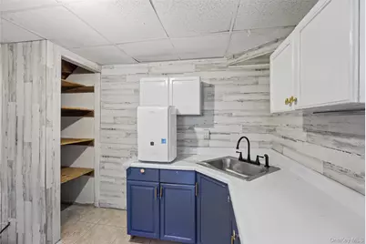 16 Jamaica Avenue, Holtsville, NY 11742 - Photo 27