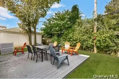 625 E Beech Street #Upper, Long Beach, NY 11561 - Photo 17