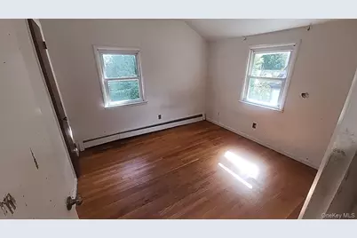 10 Shelley Avenue, Valhalla, NY 10595 - Photo 17