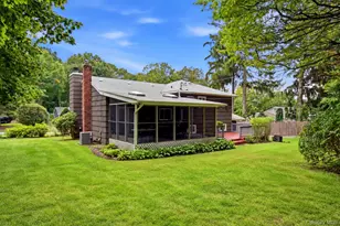 47 Grist Mill Ln, Huntington, NY 11743 - Photo 27