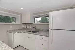 5 Robin Ct, Bethpage, NY 11714 - Photo 31