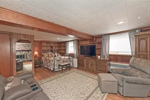 5 Robin Ct, Bethpage, NY 11714 - Photo 27