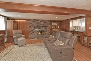 5 Robin Ct, Bethpage, NY 11714 - Photo 33