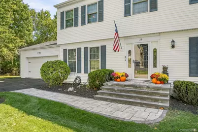 23 Clinton Drive, Washingtonville, NY 10992 - Photo 3