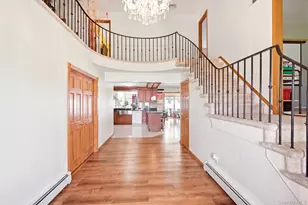 116 Lucinda Dr, Babylon, NY 11702 - Photo 5