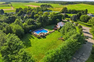 71 Triangle Ln, Calverton, NY 11933 - Photo 9