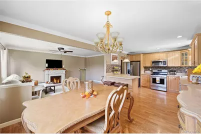 21 Kossuth Street, Deer Park, NY 11729 - Photo 9