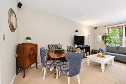 517 Riverdale Avenue #2H, Yonkers, NY 10705 - Photo 7