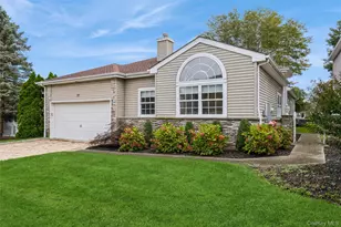 77 Hamlet Dr, Hauppauge, NY 11788 - Photo 37