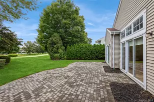 77 Hamlet Dr, Hauppauge, NY 11788 - Photo 31