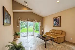 77 Hamlet Dr, Hauppauge, NY 11788 - Photo 9