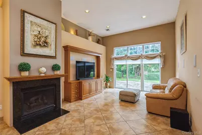 77 Hamlet Drive, Hauppauge, NY 11788 - Photo 13