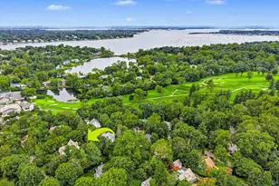 50 Circle Dr, Manhasset, NY 11030 - Photo 33