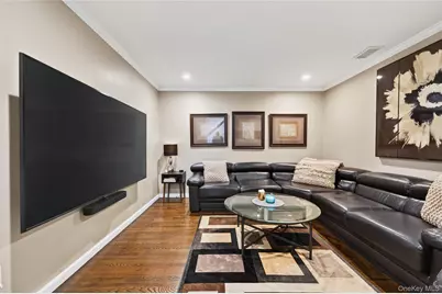 93 Eagle Chase, Woodbury, NY 11797 - Photo 13