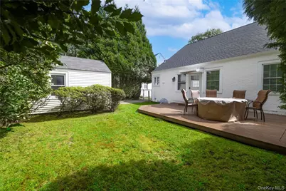 408 Jackson Avenue, West Hempstead, NY 11552 - Photo 17