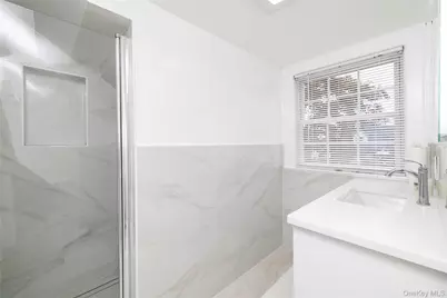 408 Jackson Avenue, West Hempstead, NY 11552 - Photo 15