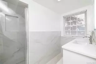 408 Jackson Ave, West Hempstead, NY 11552 - Photo 15