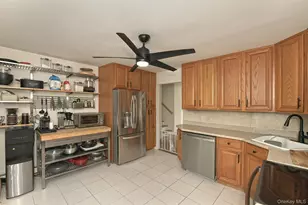 10 Cathy Ct, Northport, NY 11768 - Photo 15