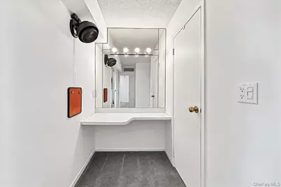 4 Martine Avenue #1507, White Plains, NY 10606 - Photo 9
