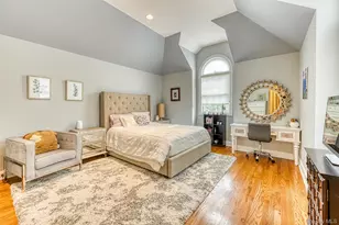 36 Kensington Cir, Manhasset, NY 11030 - Photo 19