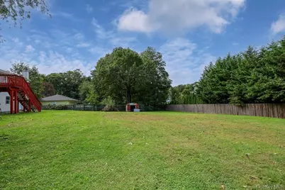 84 Craft Road, Centereach, NY 11720 - Photo 37