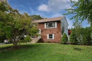 84 Craft Rd, Centereach, NY 11720 - Photo 3
