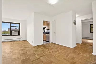 33-34 Crescent Street #7D, Astoria, NY 11106 - Photo 7