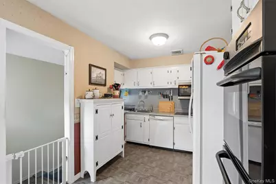 43 Columbus Avenue, Brentwood, NY 11717 - Photo 11