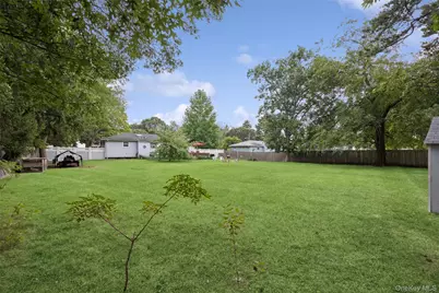 43 Columbus Avenue, Brentwood, NY 11717 - Photo 3